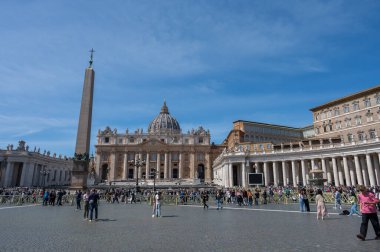 Vatikan 'da Aziz Peter Meydanı' nda bulunan Katolik bazilikası. İtalyan sanatının bir başyapıtıdır ve Roma 'nın simgelerinden biridir..