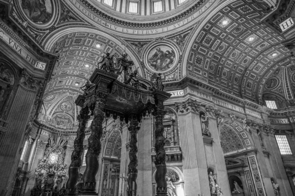 Католическая Базилика Расположенная Площади Святого Петра Штате Ватикан Является Шедевром — стоковое фото