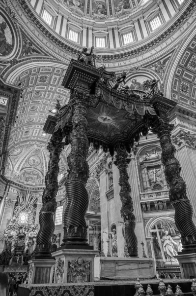 Uma Basílica Católica Localizada Praça São Pedro Estado Cidade Vaticano — Fotografia de Stock