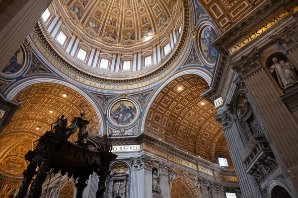Katolsk Basilika Ligger Peterstorget Vatikanstaten Det Ett Mästerverk Italiensk Konst Stockbild