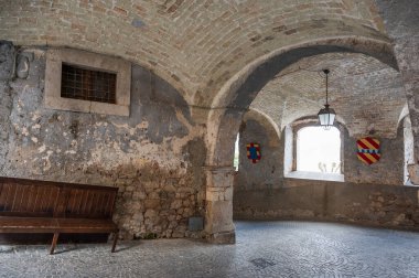 Fornelli, İtalya 'nın Molise bölgesinin Isernia iline bağlı 1883 nüfuslu belediyesi. İtalya 'nın en güzel köylerinin bir parçasıdır..