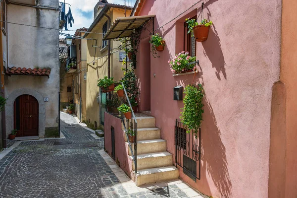 Fornelli, İtalya 'nın Molise bölgesinin Isernia iline bağlı 1883 nüfuslu belediyesi. İtalya 'nın en güzel köylerinin bir parçasıdır..