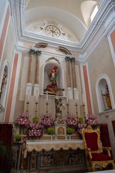 Церква Матері Присвячена Титулярному Святому Парафії Михаїлу Архангелу Статуя Святого — стокове фото