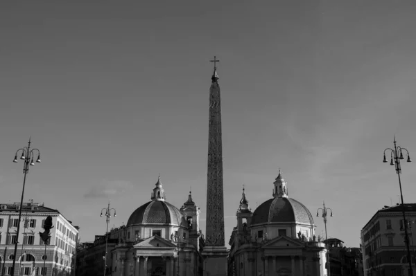 Δίδυμες Εκκλησίες Της Piazza Del Popolo Είναι Santa Maria Στο — Φωτογραφία Αρχείου