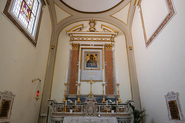 Molise Katedrála Svatého Petra Apoštol Nejvýznamnější Katolickou Budovou Města Isernia — Stock fotografie