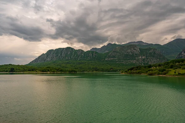 stock image The lake of Castel S. Vincenzo is an artificial basin built in the late 1950 for hydroelectric purposes. The lake has an area of 6,140 km and has a capacity of 10 million cubic metres