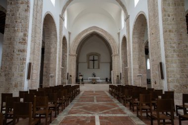 Rocchetta a Volturno, Isernia, Molise. S. Vincenzo al Volturno 'dan Benedictine Manastırı. Benedictine Manastırı, Yukarı Volturno Vadisi 'nde, Isernia ili bölgesinde yer alır..