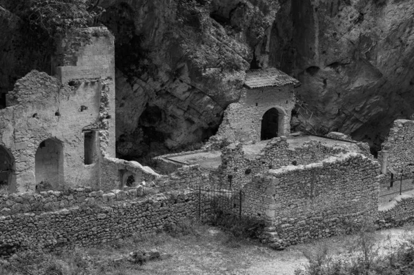 Abadia San Martino Valle Uma Abadia Beneditina Arruinada Perto Gole — Fotografia de Stock