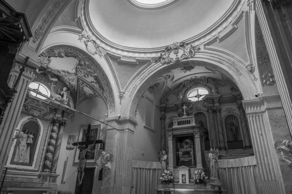 Chiesa Parrocchiale Del Bambino Gesù Dei Santi Nicola Clemente Trova — Foto Stock