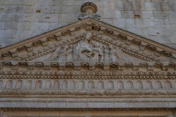 教堂和医院于1320年由Compenitenti的非宗教兄弟会创建 这个建筑是在一些神圣的先存的基础上叠加起来的 比如一篇献给圣母玛利亚的演讲 — 图库照片