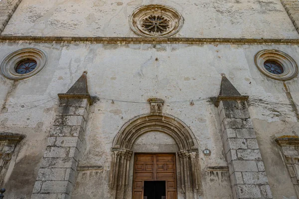 Santa Maria della Valle kilisesi (ayrıca dell 'Assunta olarak da bilinir), Scanno' nun ana kilisesidir. Kasabanın ana meydanında, aynı isimle yer almaktadır..