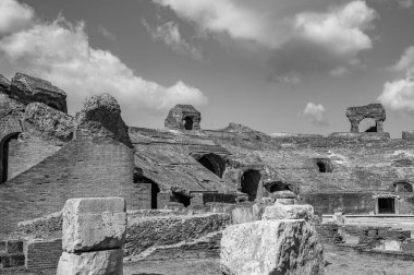 Campanian Amfitiyatrosu, Santa Maria Capua Vetere şehrinde bulunan ve antik Capua ile çakışan Roma amfitiyatrosudur.