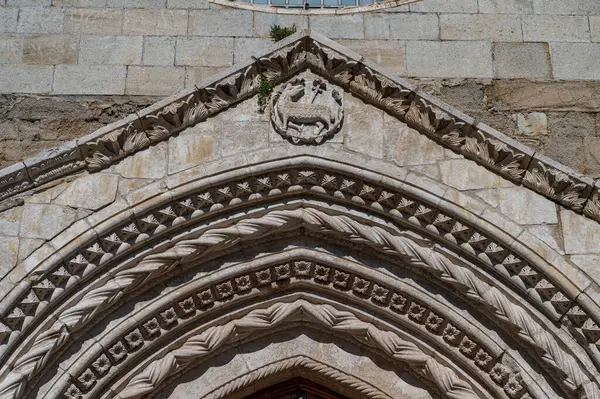 Церква Сант Емідіо Агнені Чудовим Свідченням Аґнонського Скульптурного Мистецтва Xiv — стокове фото