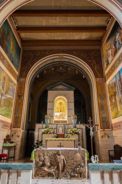 Madonna dello Splendore tapınağı Giulianova 'da bir tarikat binasıdır, manastır, mucizevi çeşme ve Görkemli Sanat Müzesi ve 