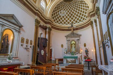 San Rocco Kilisesi (Madonna del Carmine olarak da bilinir) Scanno 'da bulunmaktadır. Ayrıca Madonna del Carmine olarak da adlandırılır, çünkü 1784 'ten beri aynı isimli bir kardeşliğin merkezi olmuştur.
