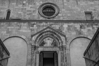 Kilise 13. yüzyılda inşa edildi. 1902 'de ulusal bir anıt ilan edildi. İkinci Dünya Savaşı sırasında savaş olayları büyük hasara yol açtı..