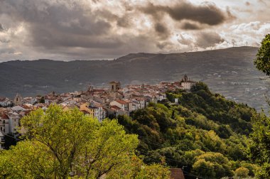 Agnone, İtalya 'nın Molise eyaletinde yer alan bir şehirdir..