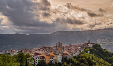 Agnone, İtalya 'nın Molise eyaletinde yer alan bir şehirdir..