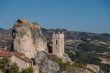 Bu isim büyük bir kireçtaşı oluşumu olan 