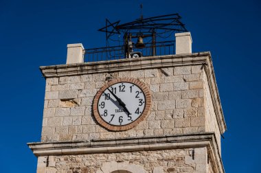 Kilise Sant 'Antonio Abate' ye adanmıştır ve yüzyıla dayanır. XVIII.