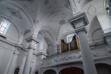 Vastogirardi, Isernia, Molise. Maria Santissima delle Grazie Kilisesi. İç ve dış görünüm