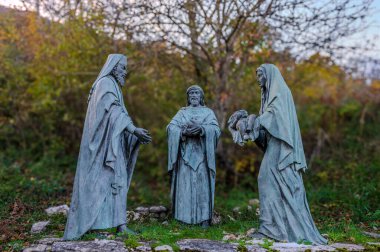 Castelpetroso, Molise. Madonna Addolorata 'nın Mabet ya da Küçük Bazilikası. Via Matris İlk Acı: Simeon 'un ifşası