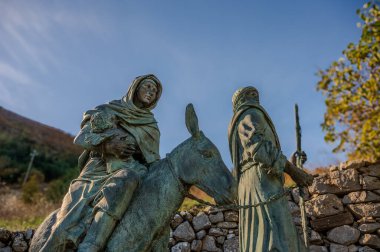 Castelpetroso, Molise. Madonna Addolorata 'nın Mabet ya da Küçük Bazilikası. Matris yoluyla. İKİNCİ AİLE: Mısır 'a uçuş