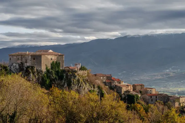 Macchiagodena, İtalya 'nın Molise eyaletinde yer alan bir şehirdir..