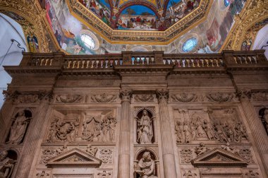 The Basilica of the Holy House is one of the main places of veneration of Mary and one of the most important and visited Marian shrines of the Catholic Church. It is located in Loreto.