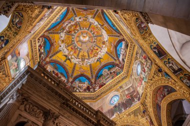 The Basilica of the Holy House is one of the main places of veneration of Mary and one of the most important and visited Marian shrines of the Catholic Church. It is located in Loreto.