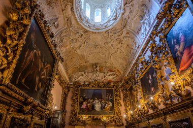 The Basilica of the Holy House is one of the main places of veneration of Mary and one of the most important and visited Marian shrines of the Catholic Church. It is located in Loreto.