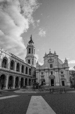 The Basilica of the Holy House is one of the main places of veneration of Mary and one of the most important and visited Marian shrines of the Catholic Church. It is located in Loreto.