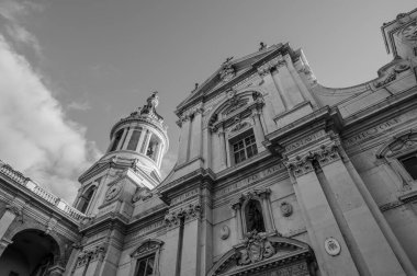 The Basilica of the Holy House is one of the main places of veneration of Mary and one of the most important and visited Marian shrines of the Catholic Church. It is located in Loreto.