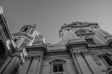 The Basilica of the Holy House is one of the main places of veneration of Mary and one of the most important and visited Marian shrines of the Catholic Church. It is located in Loreto.