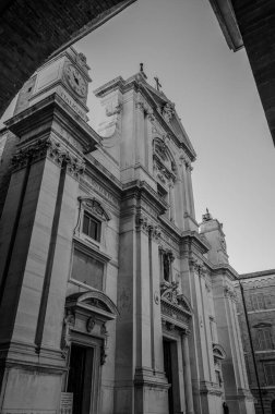 The Basilica of the Holy House is one of the main places of veneration of Mary and one of the most important and visited Marian shrines of the Catholic Church. It is located in Loreto.