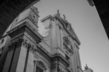 The Basilica of the Holy House is one of the main places of veneration of Mary and one of the most important and visited Marian shrines of the Catholic Church. It is located in Loreto.