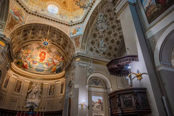 Saint Gregorio Magno ve Margherita Katedrali, San Benedetto del Tronto-Ripatransone-Montalto piskoposluğunun ortak katedrali olan Ascoli Piceno eyaletinin Ripatransone eyaletinin ana tarikat binasıdır.