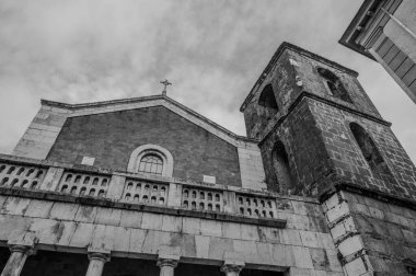 San Clemente Katedrali Teano şehrinin başlıca ibadet yeri ve Teano-Calvi piskoposluğunun merkezidir.