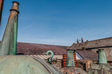 Kilbeggan Damıtımevi, İrlanda 'nın Westmeath eyaletinin Kilbeggan kasabasındaki Brosna Nehri üzerinde yer almaktadır. Şu anda Işın Suntory grubunun bir parçasıdır..