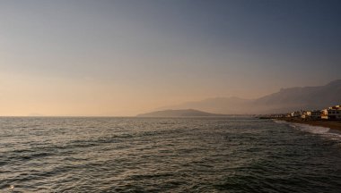Marina di Minturno, Lazio, İtalya. Kışın deniz
