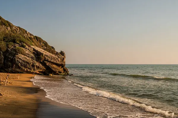Marina di Minturno, Lazio, İtalya. Kışın deniz