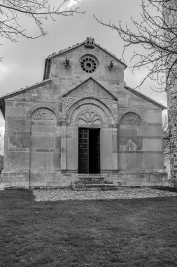 Matrice, Campobasso belediyesine bağlı bir manastır. Manastırın inşasının tarihi bilinmemekle birlikte, Ağustos 1148 'de Benevento Başpiskoposu II. Peter tarafından kutsanmıştır.