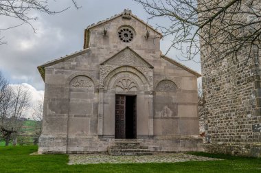 Matrice, Campobasso belediyesine bağlı bir manastır. Manastırın inşasının tarihi bilinmemekle birlikte, Ağustos 1148 'de Benevento Başpiskoposu II. Peter tarafından kutsanmıştır.