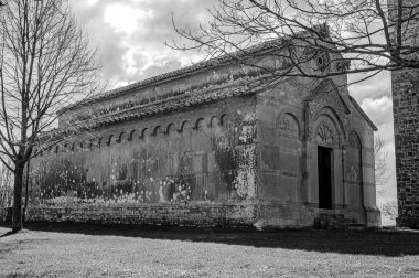 Matrice, Campobasso belediyesine bağlı bir manastır. Manastırın inşasının tarihi bilinmemekle birlikte, Ağustos 1148 'de Benevento Başpiskoposu II. Peter tarafından kutsanmıştır.