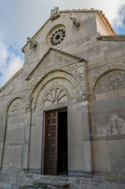 Matrice, Campobasso belediyesine bağlı bir manastır. Manastırın inşasının tarihi bilinmemekle birlikte, Ağustos 1148 'de Benevento Başpiskoposu II. Peter tarafından kutsanmıştır.