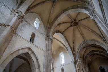 Santa Maria de Arabona, Manoppello belediyesinde (PE) 12. yüzyılın sonlarına dayanan ve 1902 yılında ulusal anıt ilan edilen bir manastır..