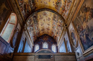Trisulti Charterhouse, Frosinone ilinin Collepardo ilçesine bağlı bir manastır. 1879 yılında ulusal bir anıt olarak kabul edilmiştir..