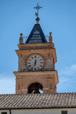 Trisulti Charterhouse, Frosinone ilinin Collepardo ilçesine bağlı bir manastır. 1879 yılında ulusal bir anıt olarak kabul edilmiştir..