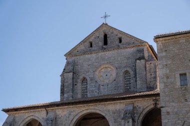 It is one of the most important Italian monasteries of Cistercian Gothic architecture. It was built in 1203 and consecrated in 1217. clipart