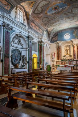 San Michele Arcangelo Kilisesi 'nin inşası 14. yüzyıla dayanıyor. 14. yüzyılın sonunda Celano Kontları onu Celestine rahiplerinin cemaatine bağışladı.